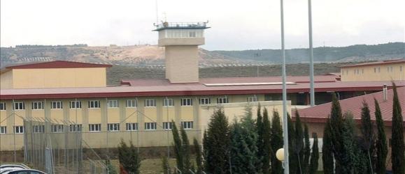 Тюремный рай на Пиренеях.jpg
